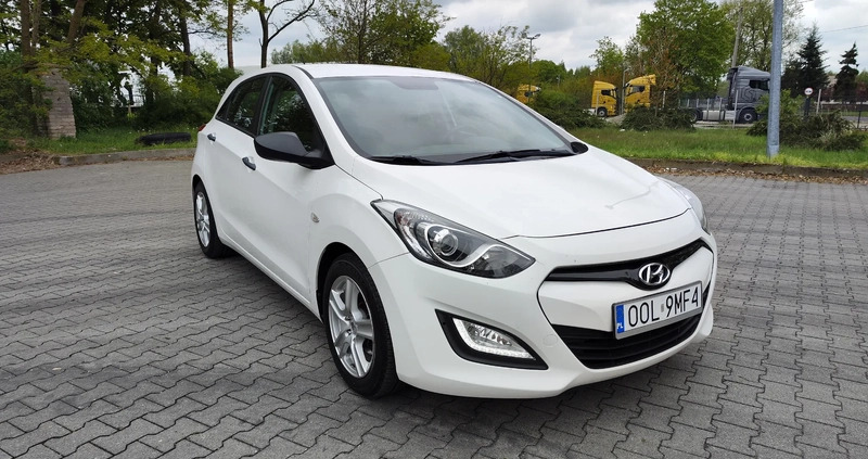 Hyundai I30 cena 38900 przebieg: 131000, rok produkcji 2015 z Praszka małe 436